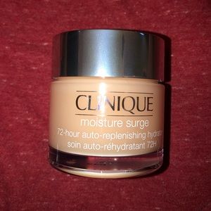 Clinique Moisture Surge